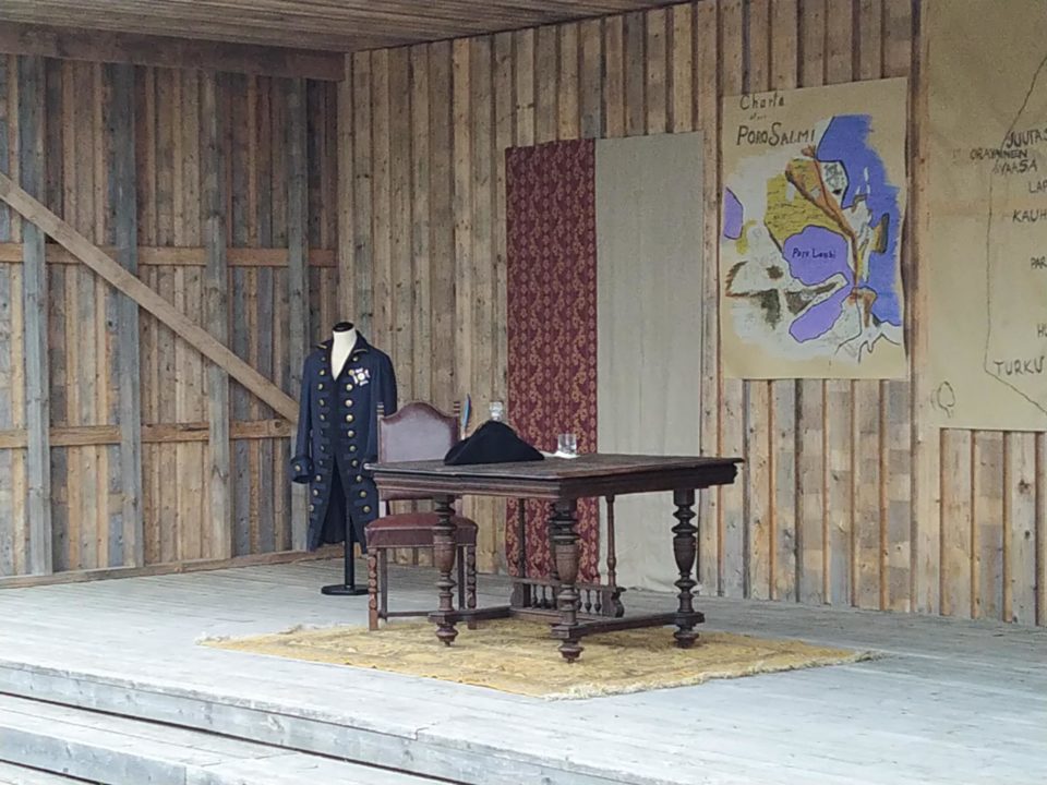 Pirjon Pirtin kesäteatteri, Mustan nauhan ritari